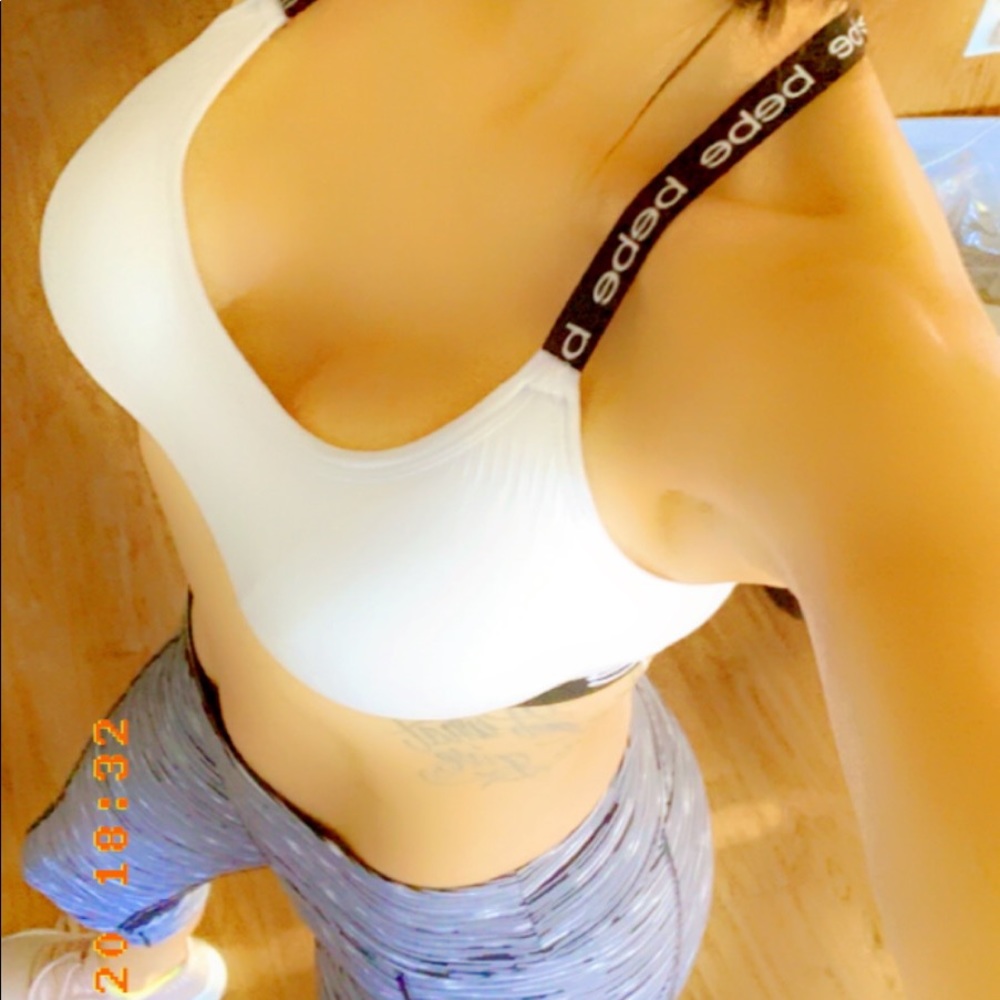 🔥BEBE sports bra 🔥